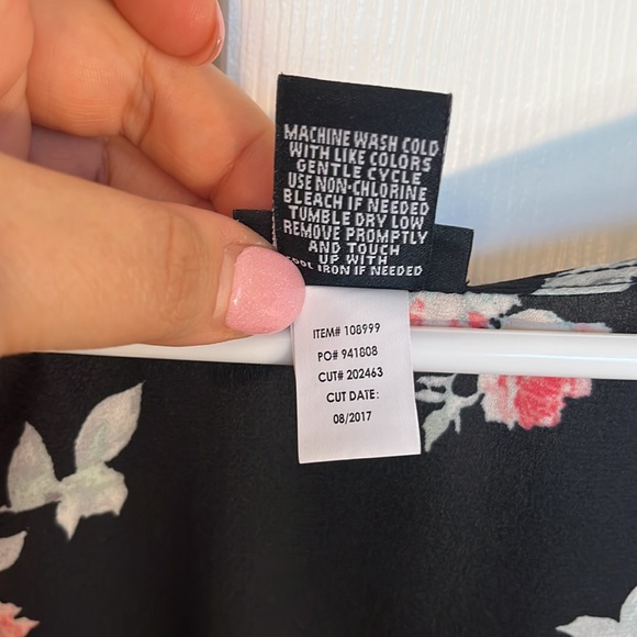 Torrid Black & Pink Floral, empire waist blouse, size 0, worn 1x - Picture 4 of 5